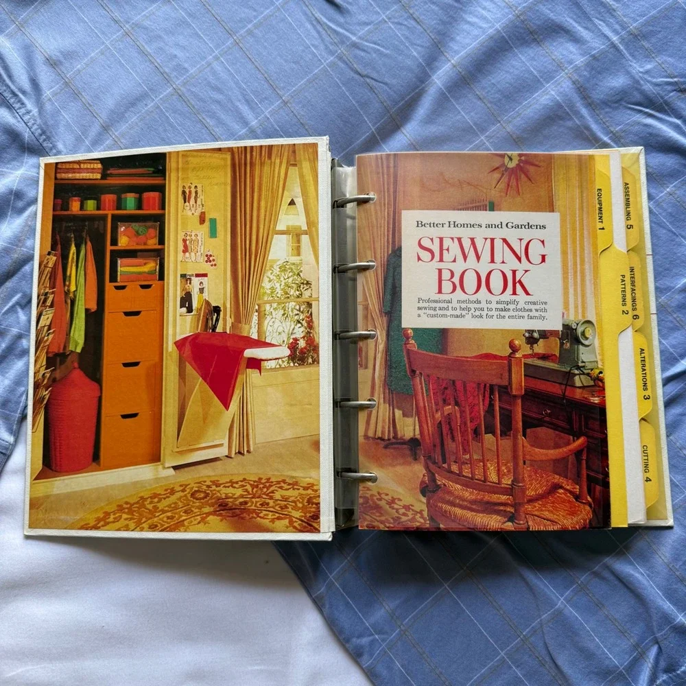 Vintage Better Homes and Gardens Sewing Book 1970 Ring Binder Hardcover Guide